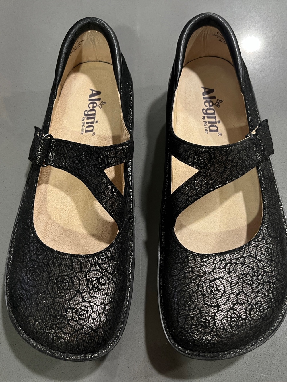 Alegria Black Floral Mary Jane Flats size 41